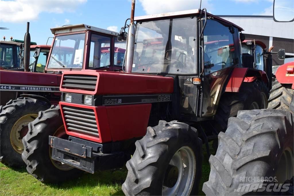 Case IH 844 XL Traktorer