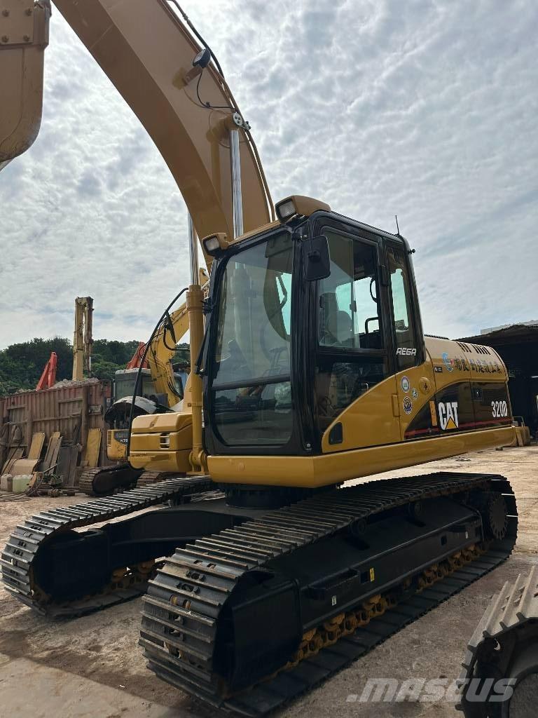 CAT CAT320D Midigrävmaskiner 7t - 12t