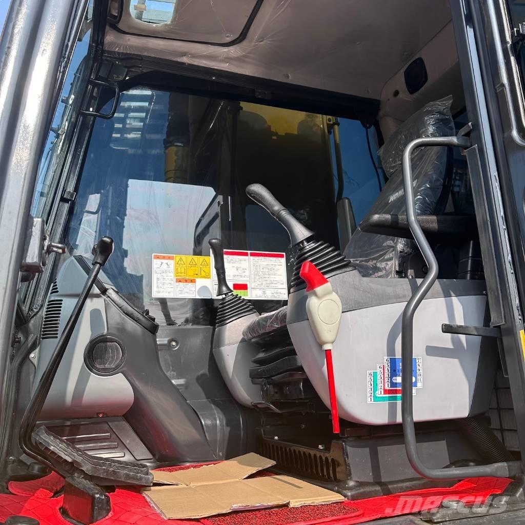 Komatsu PC 200-8 Bandgrävare
