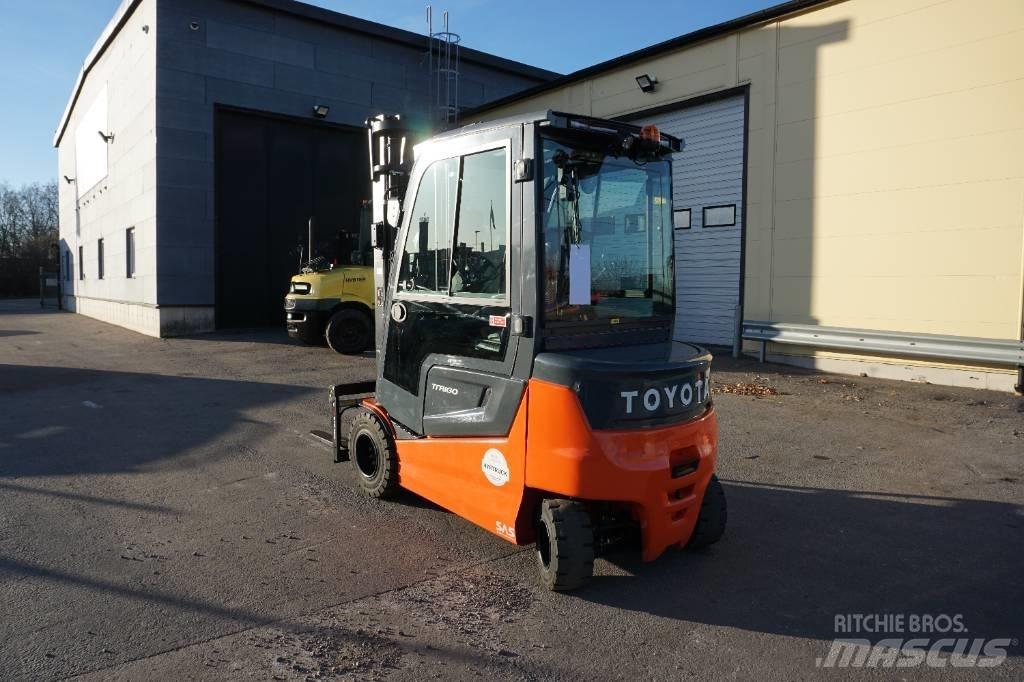 Toyota 9FBM35T Elmotviktstruckar