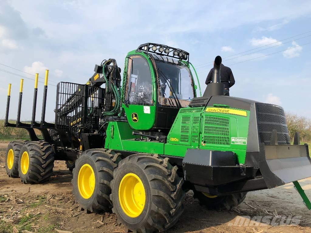 John Deere 1210 G Skotare
