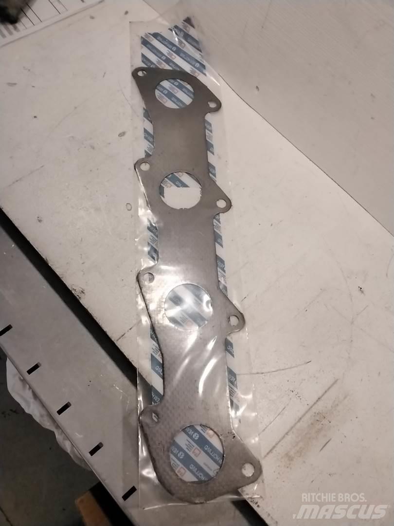 Ford 83999221 NH Motorer