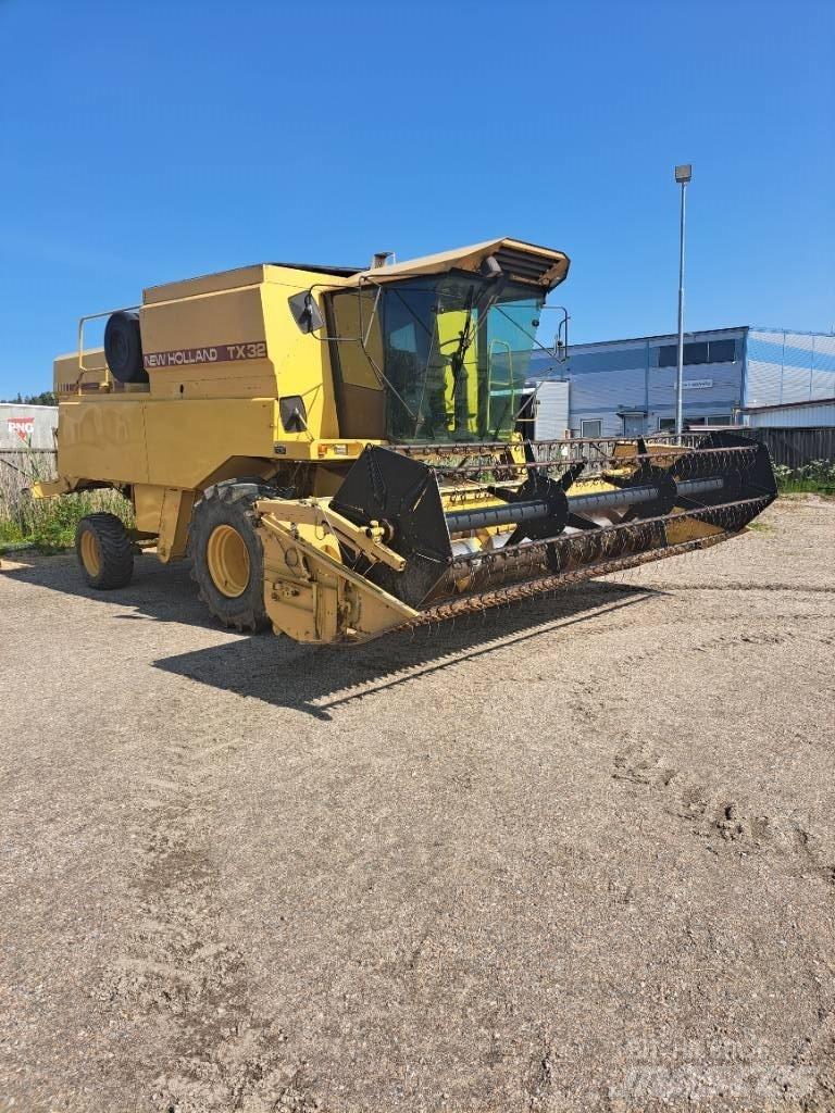 New Holland TX32 Skördetröskor