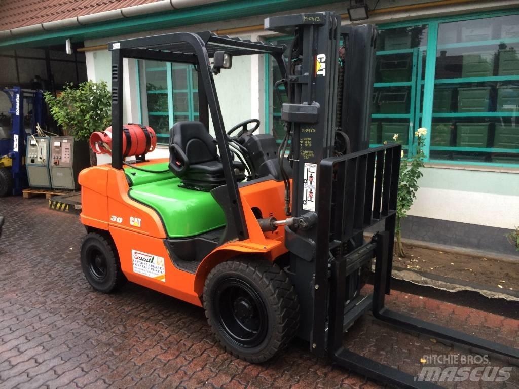 CAT GP 35 N V-2682 Gasolmotviktstruckar