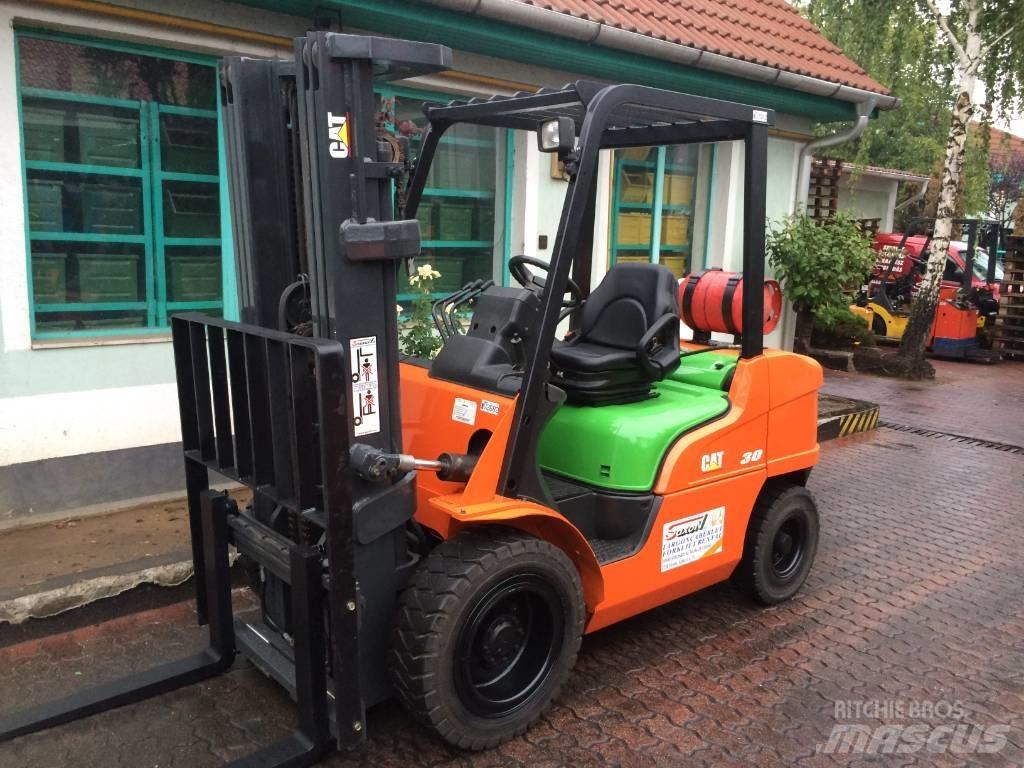 CAT GP 35 N V-2682 Gasolmotviktstruckar