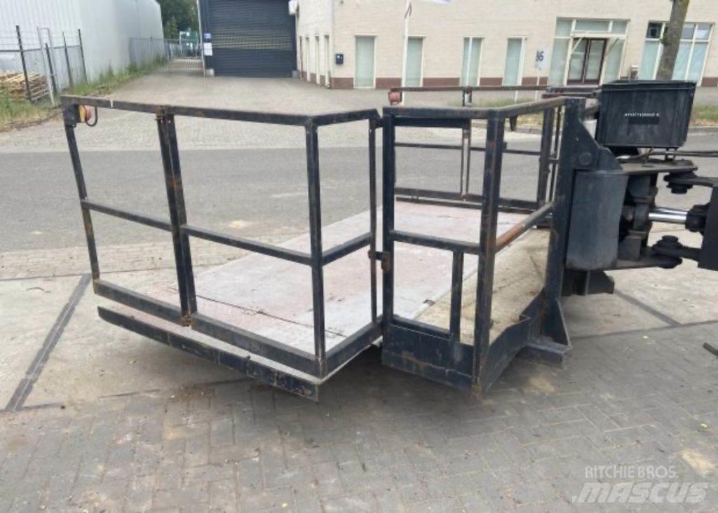Manitou MRT2540 Teleskoplastare
