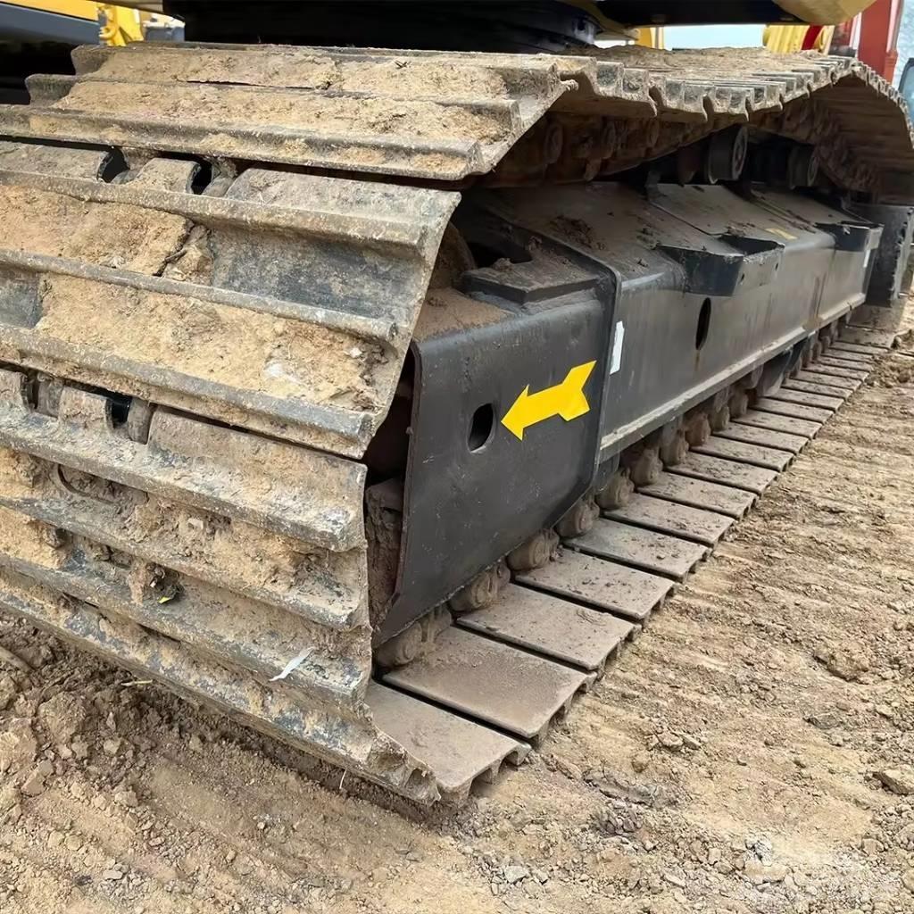 Komatsu PC 220 Bandgrävare