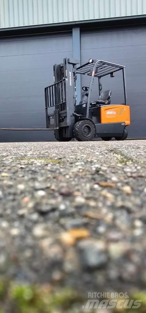 Doosan B 25 X-7 Elmotviktstruckar
