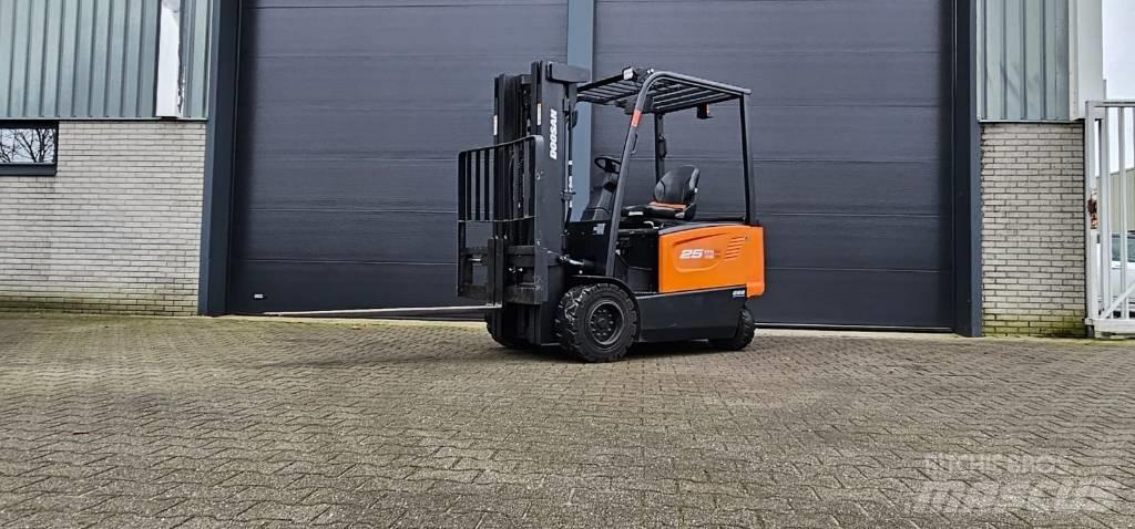 Doosan B 25 X-7 Elmotviktstruckar