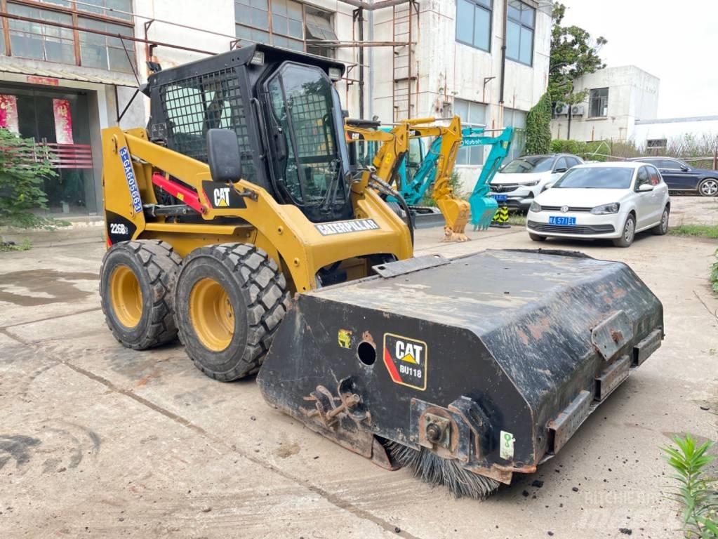CAT 226B Kompaktlastare