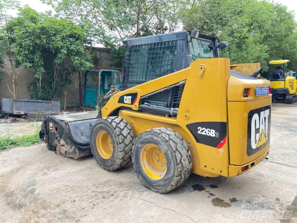 CAT 226B Kompaktlastare