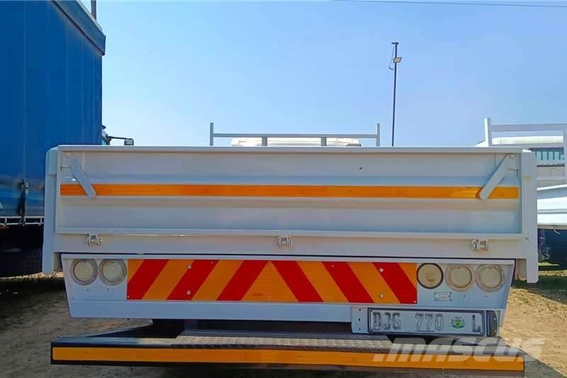 Isuzu NPR400 Övriga bilar