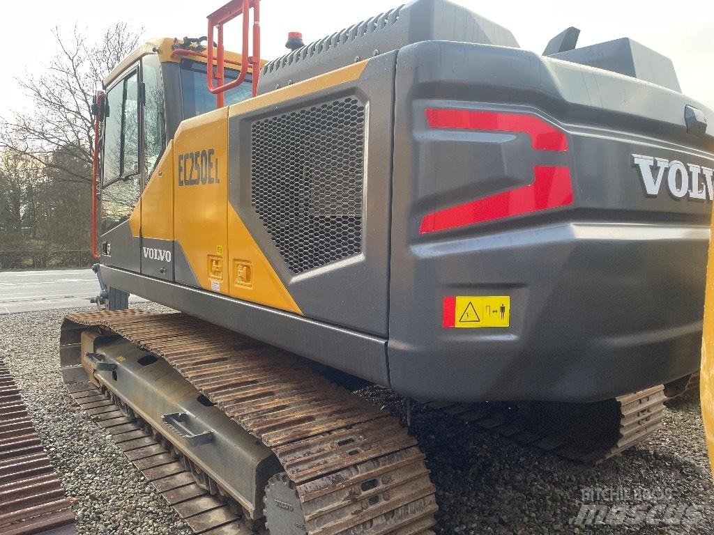 Volvo EC250EL Bandgrävare