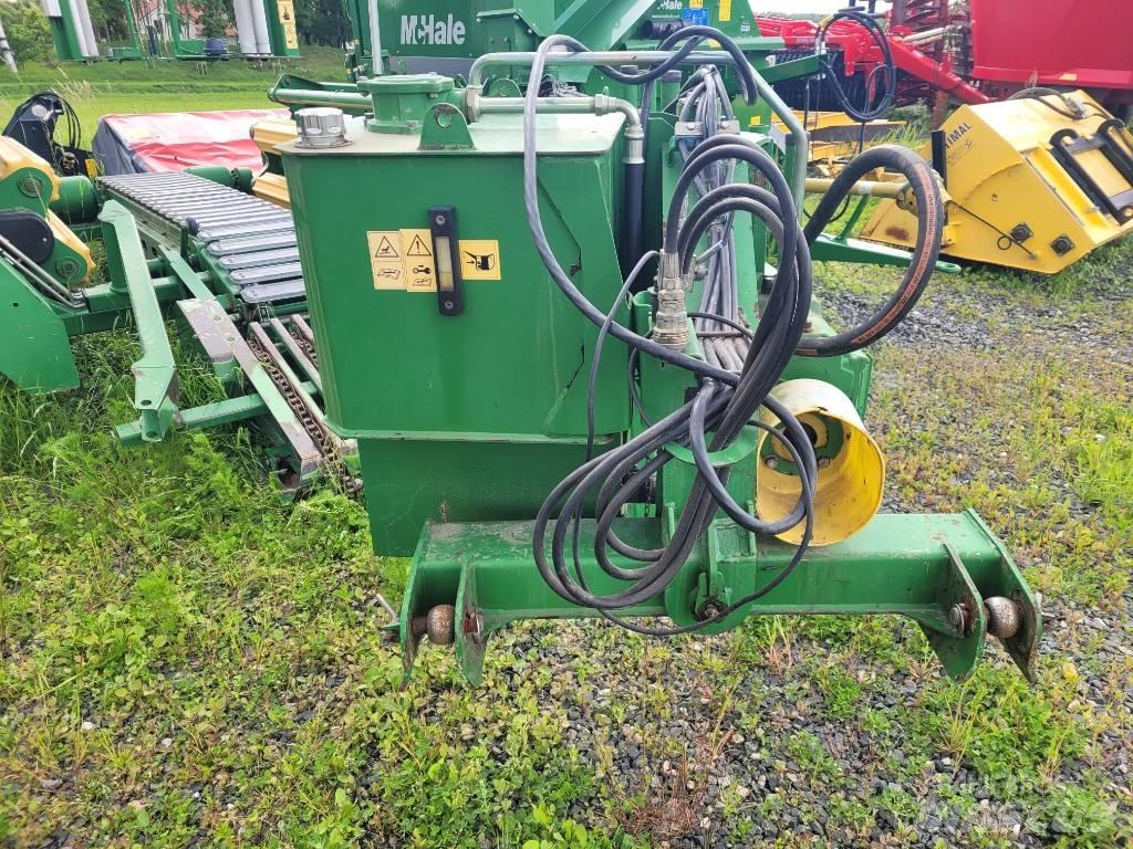 McHale 998 Inplastare