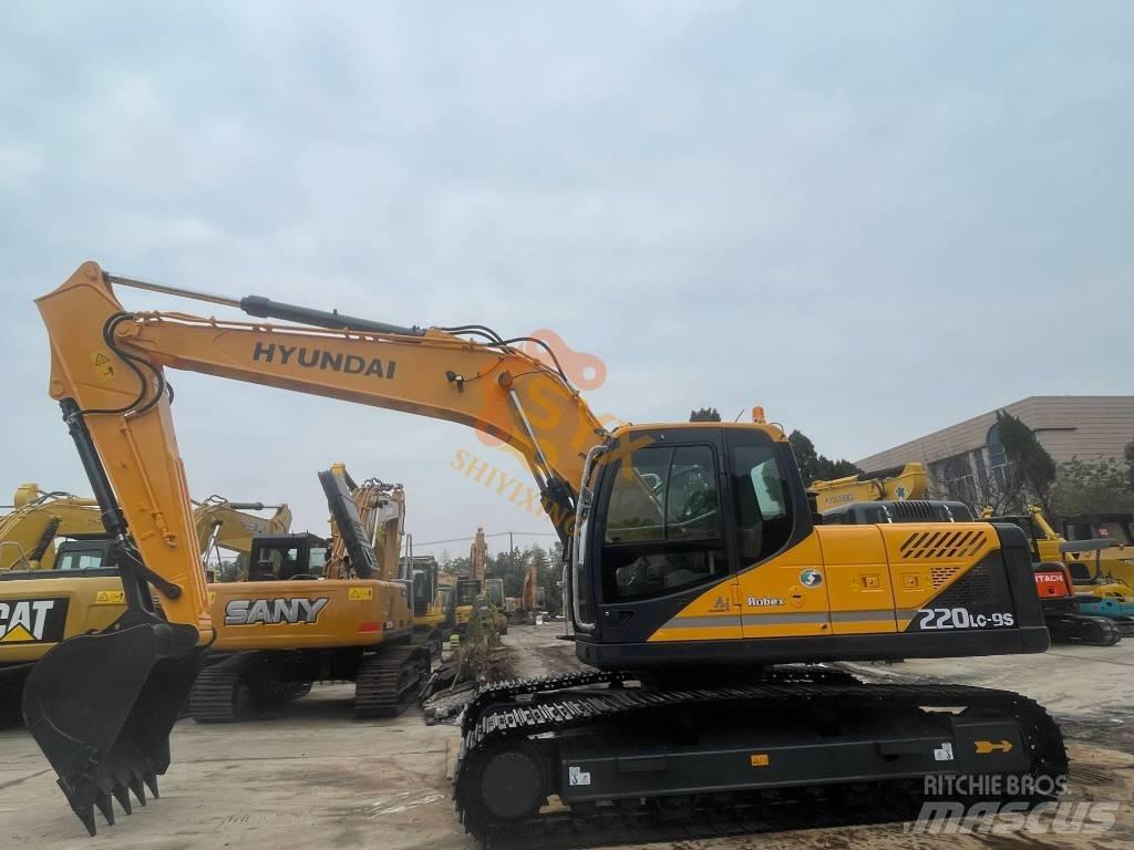 Hyundai Robex 220 Bandgrävare