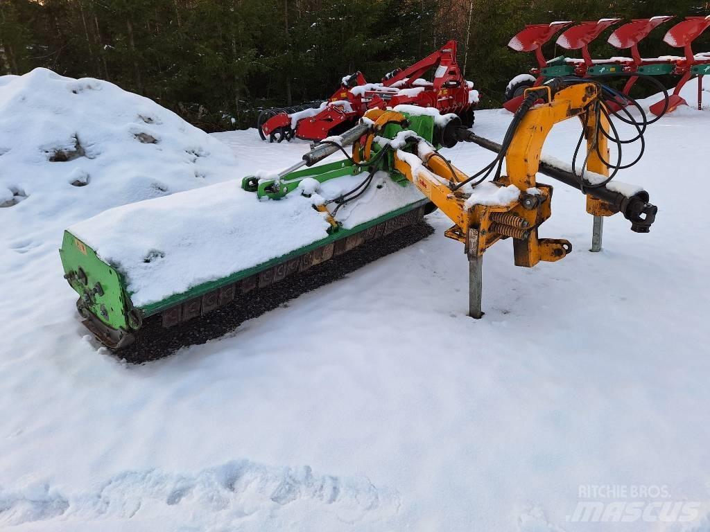 Cabe 250 Slåtterkrossar