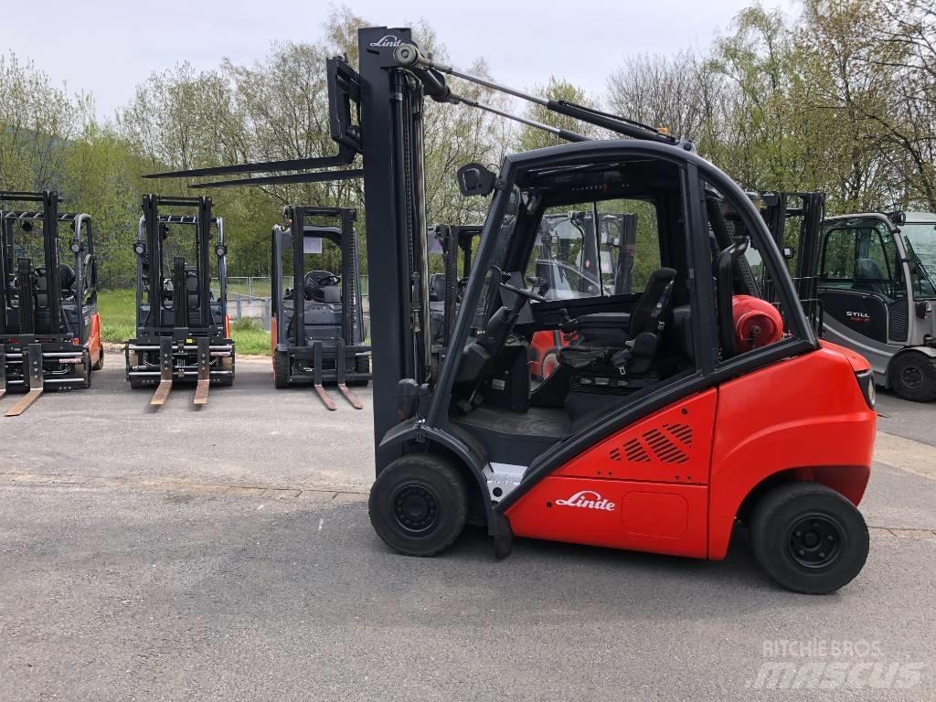 Linde H 25 T Gasolmotviktstruckar