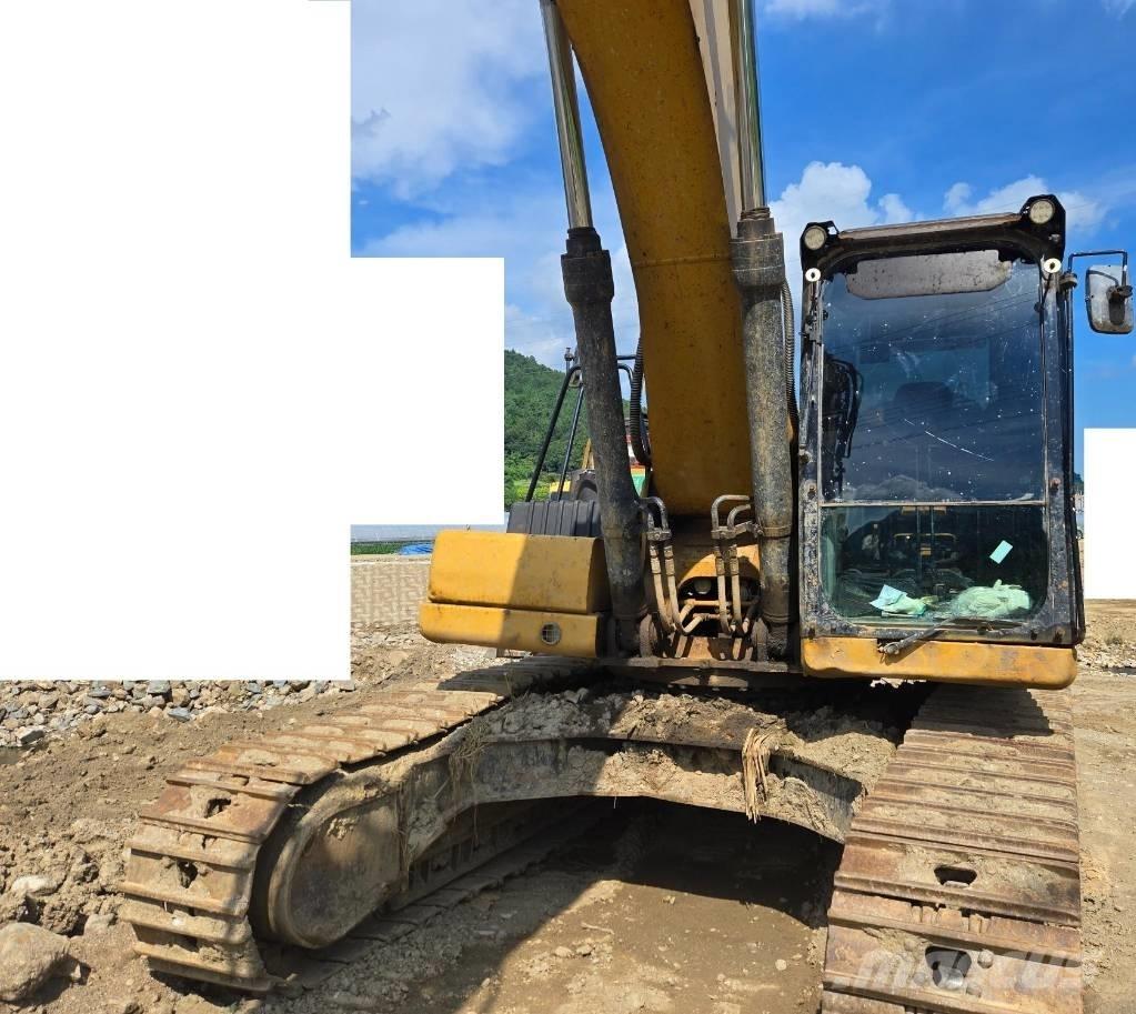 CAT 330 Bandgrävare