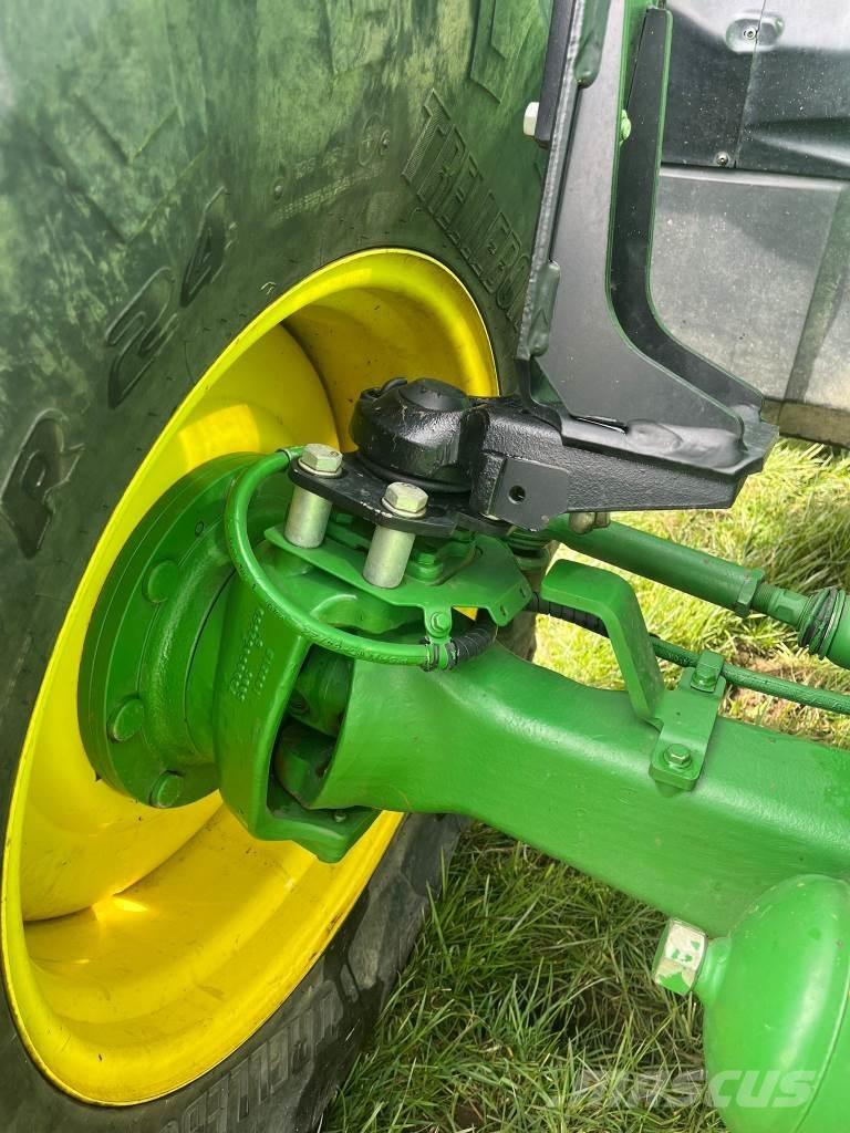 John Deere 6130 R Traktorer