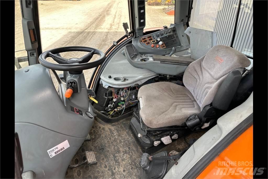Valtra N142 Traktorer