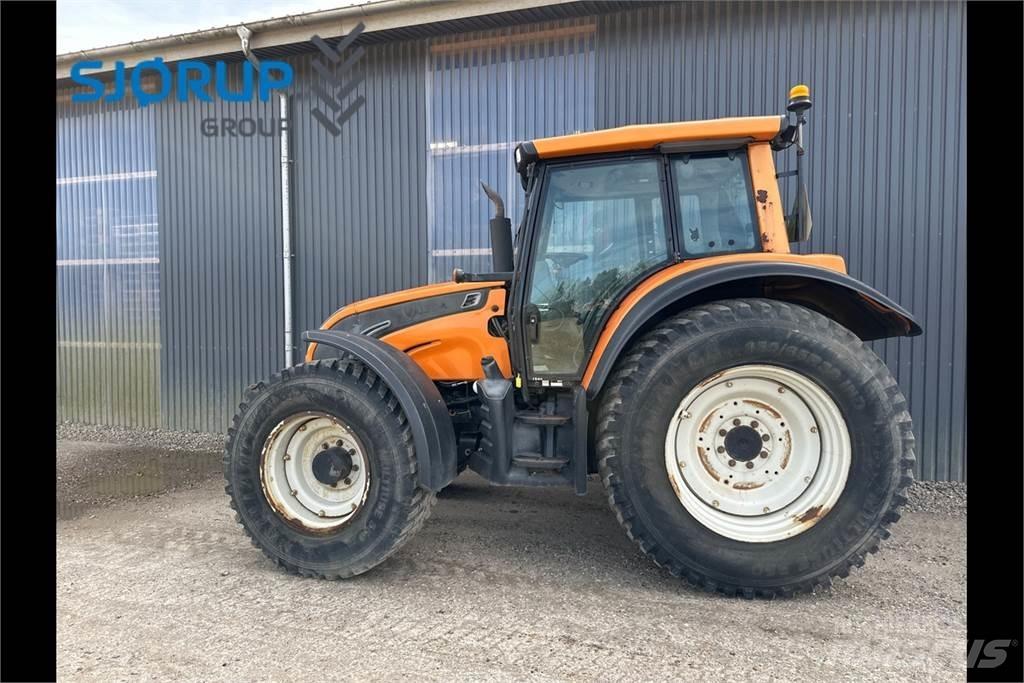 Valtra N142 Traktorer