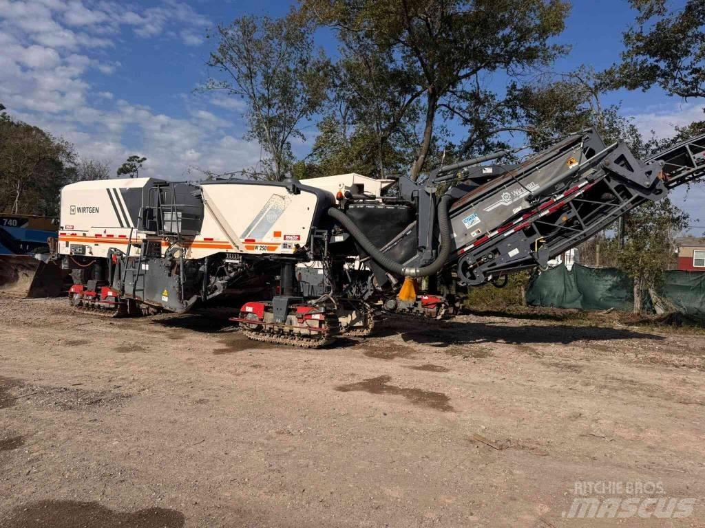 Wirtgen W250 Asfaltskallfräsmaskiner