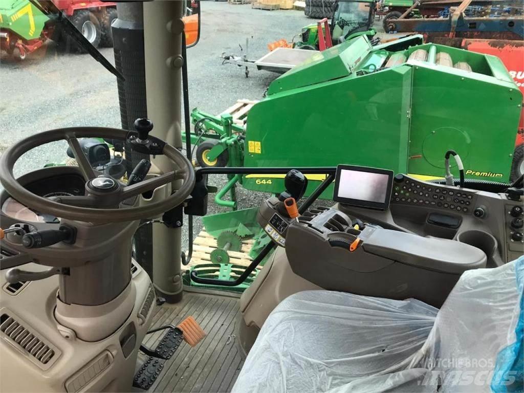 John Deere 6210R Traktorer