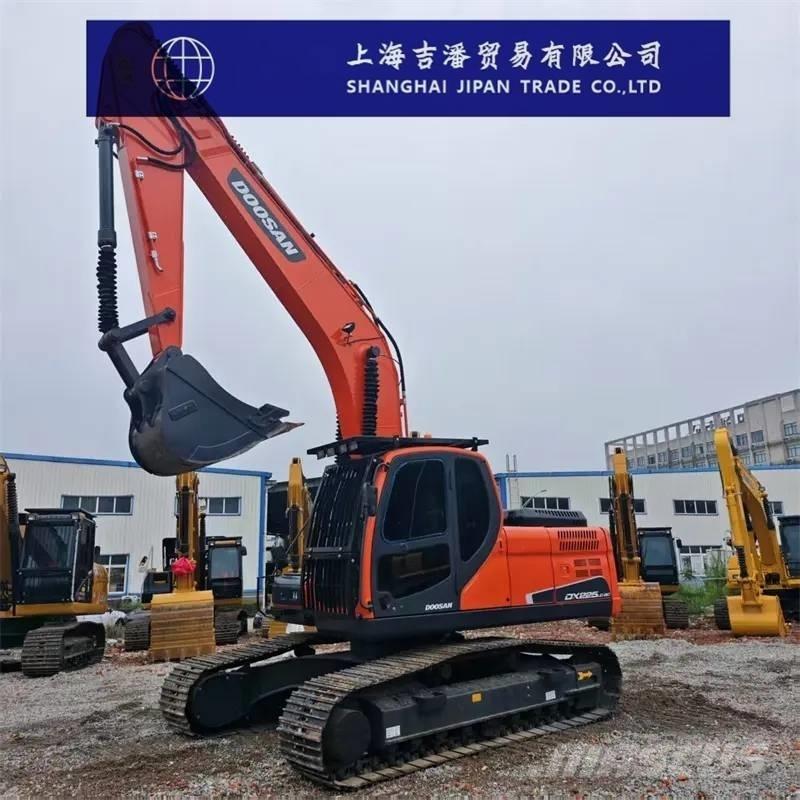 Doosan DX 225 Bandgrävare