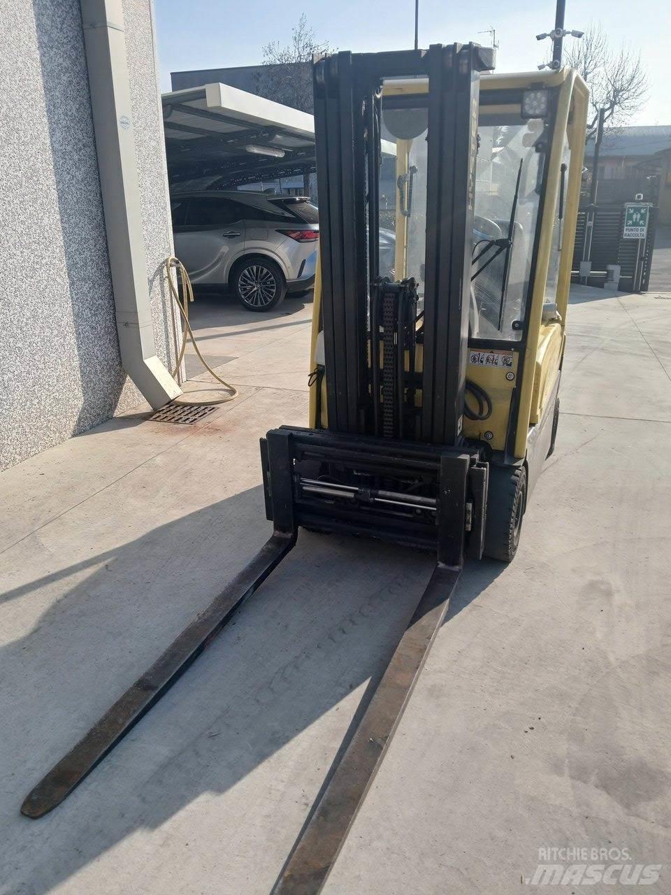 Hyster J1.6XNMWB Elmotviktstruckar
