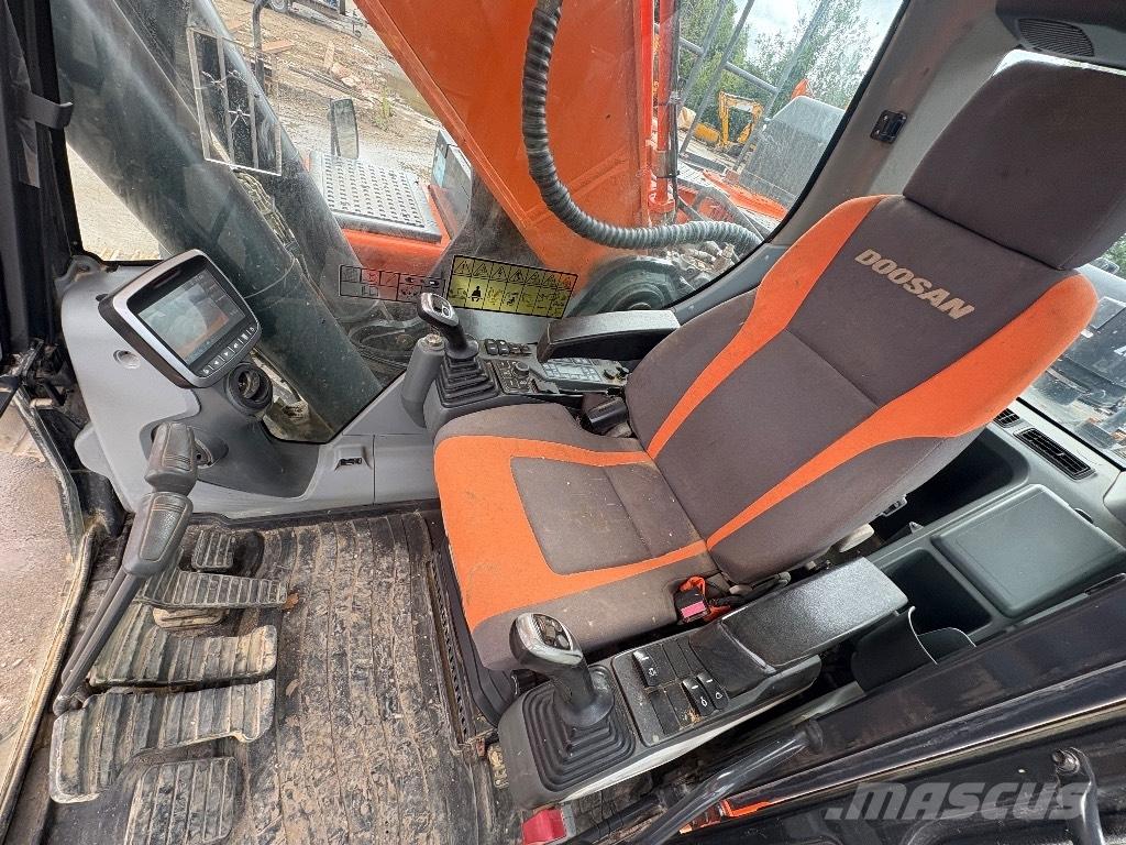 Doosan DX380LC-5 Bandgrävare