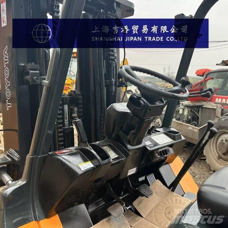 Toyota 5 ton Dieselmotviktstruckar