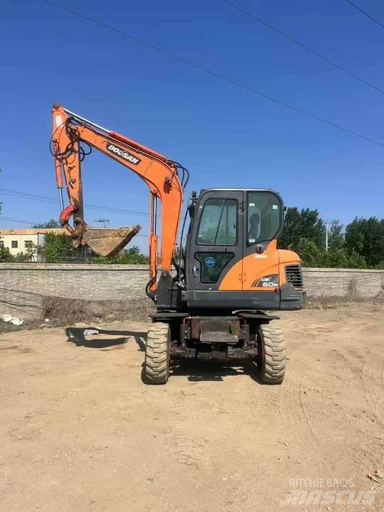 Doosan DX60W Hjulgrävare
