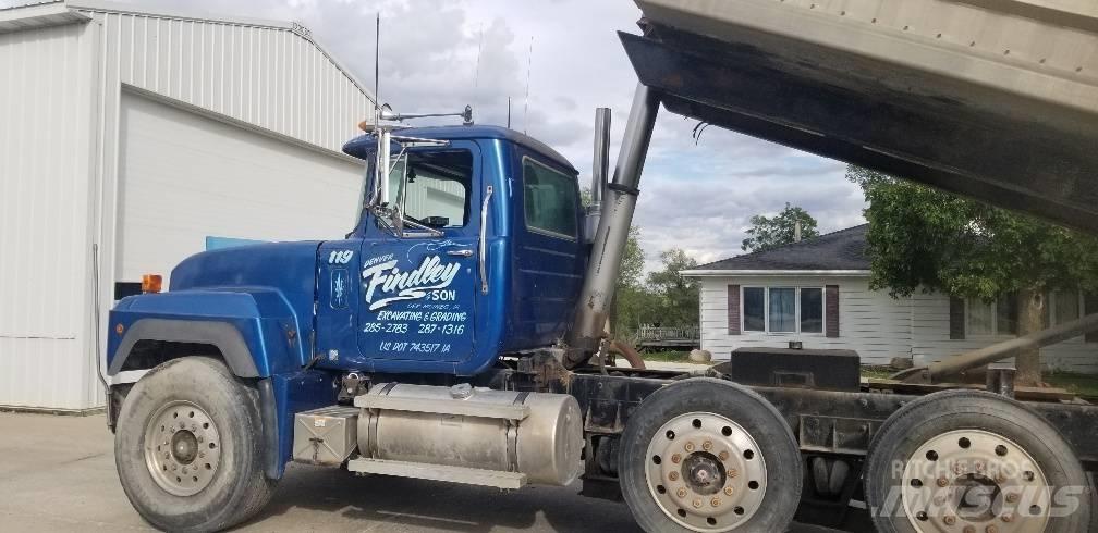 Mack RD 688 S Tippbilar