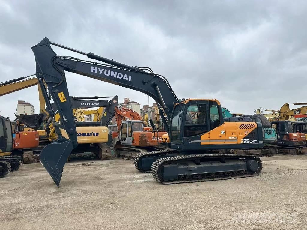 Hyundai 225 LC-9T Bandgrävare