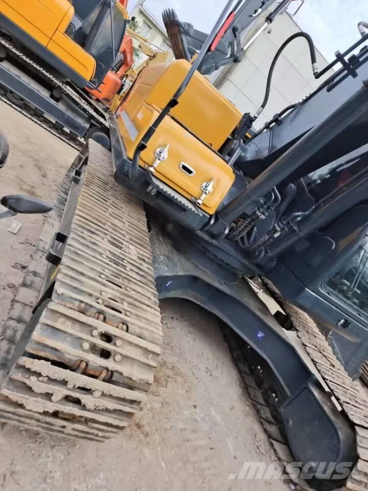 Hyundai 225 LC-9T Bandgrävare