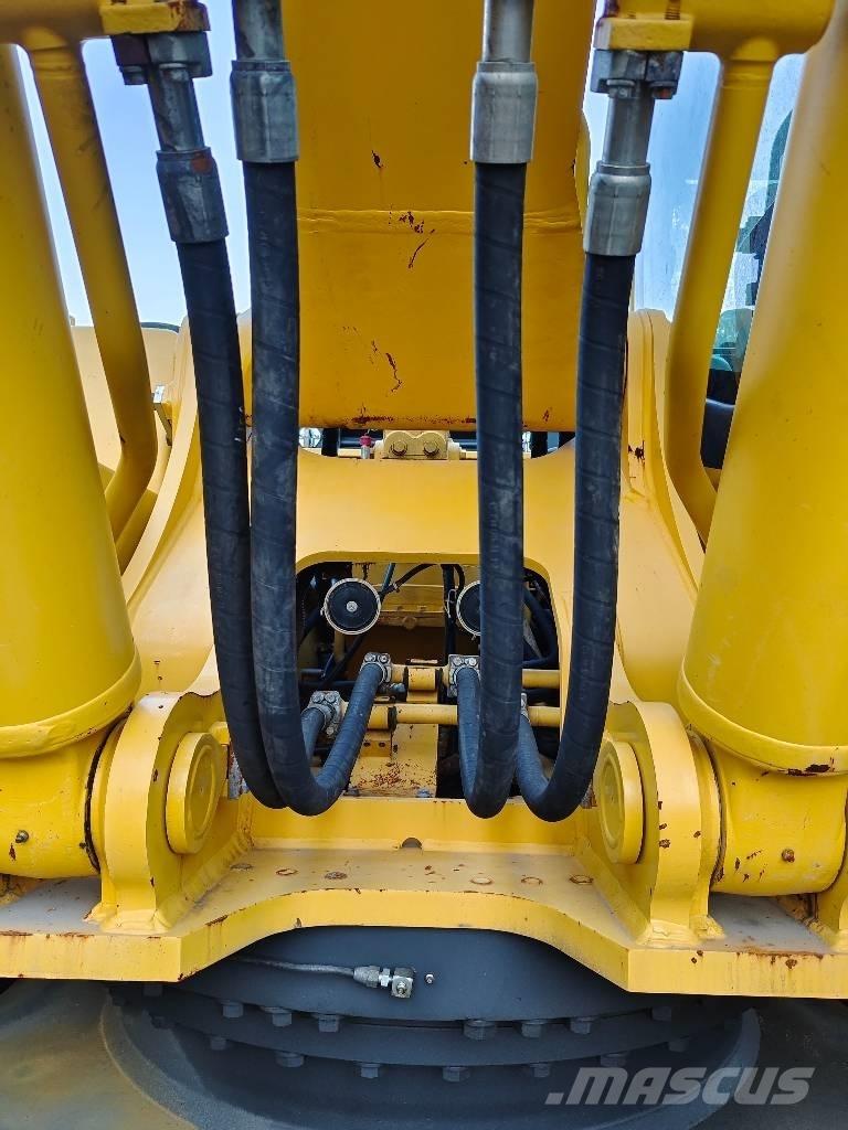Komatsu PC 400-8 Bandgrävare