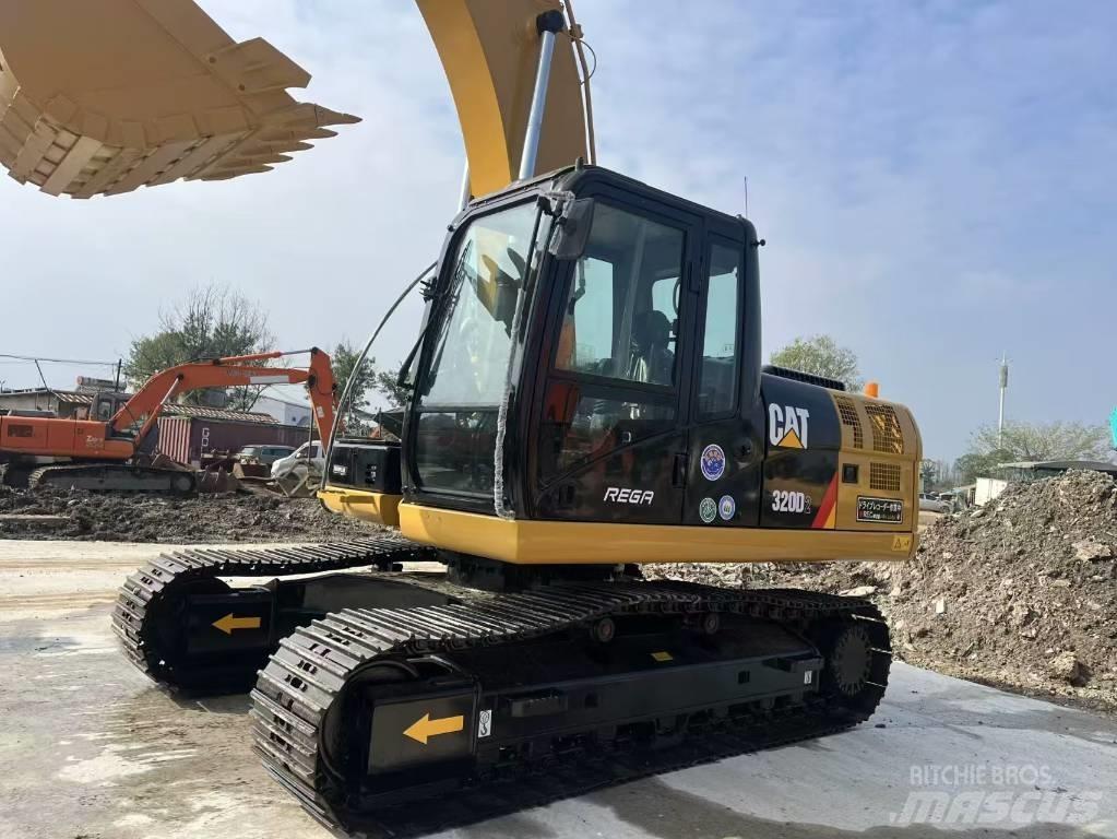CAT 320 D Bandgrävare
