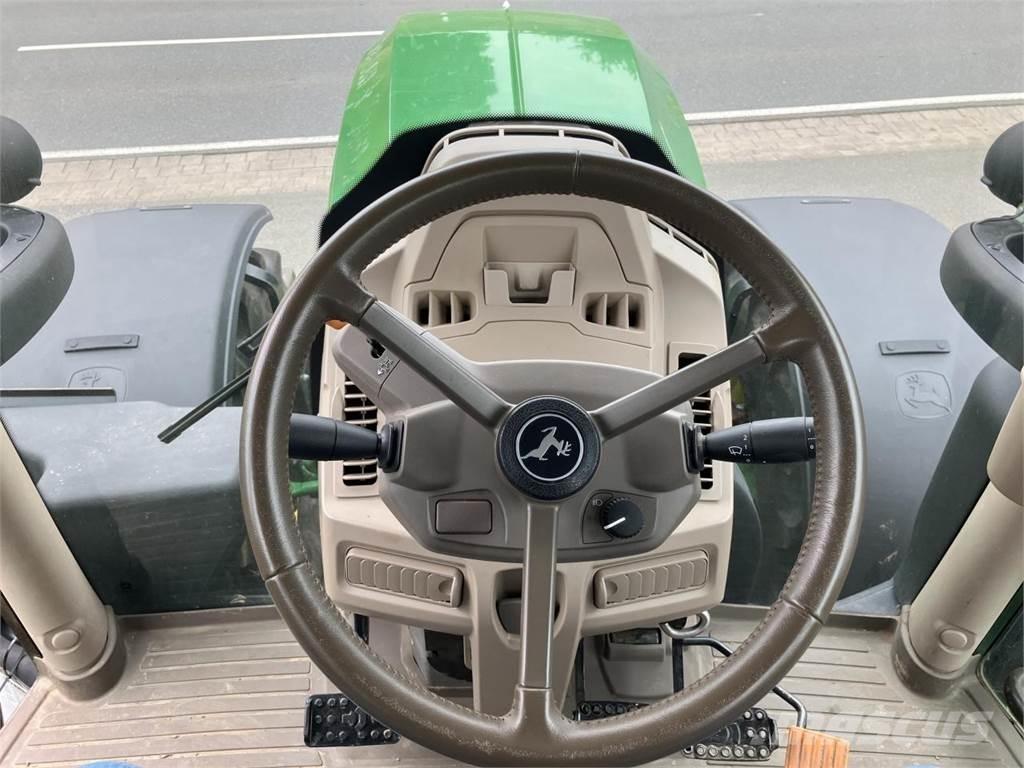 John Deere 6R 215 Traktorer