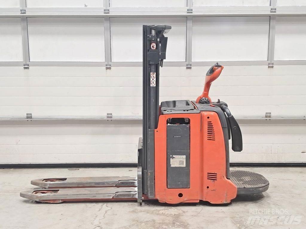 Linde D12 AP Staplare-led