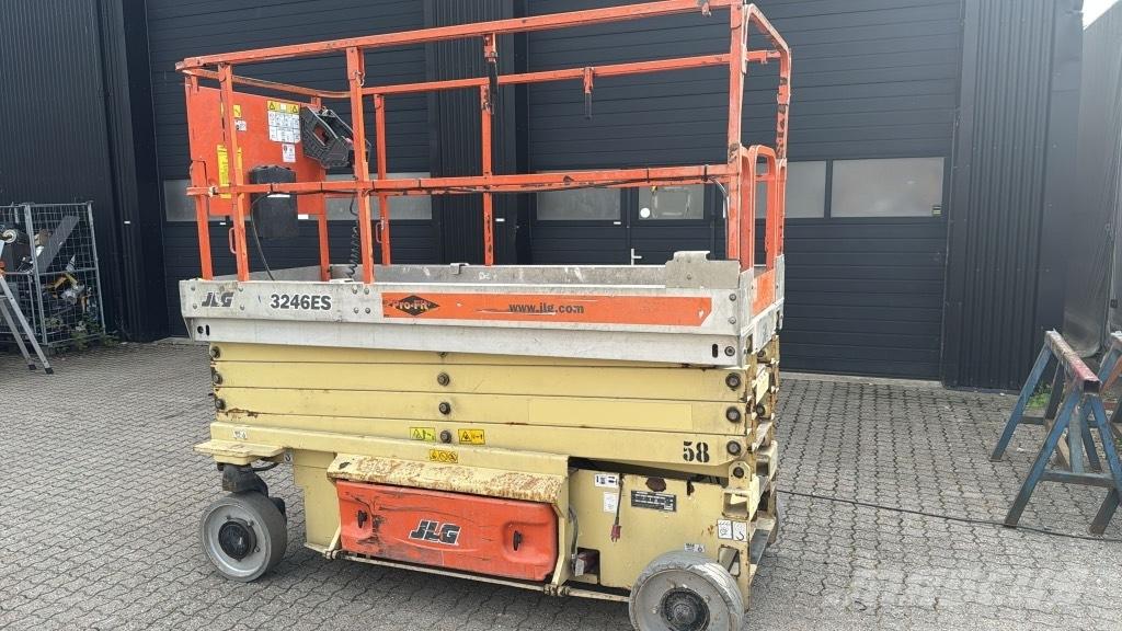 JLG 3246 ES Saxliftar