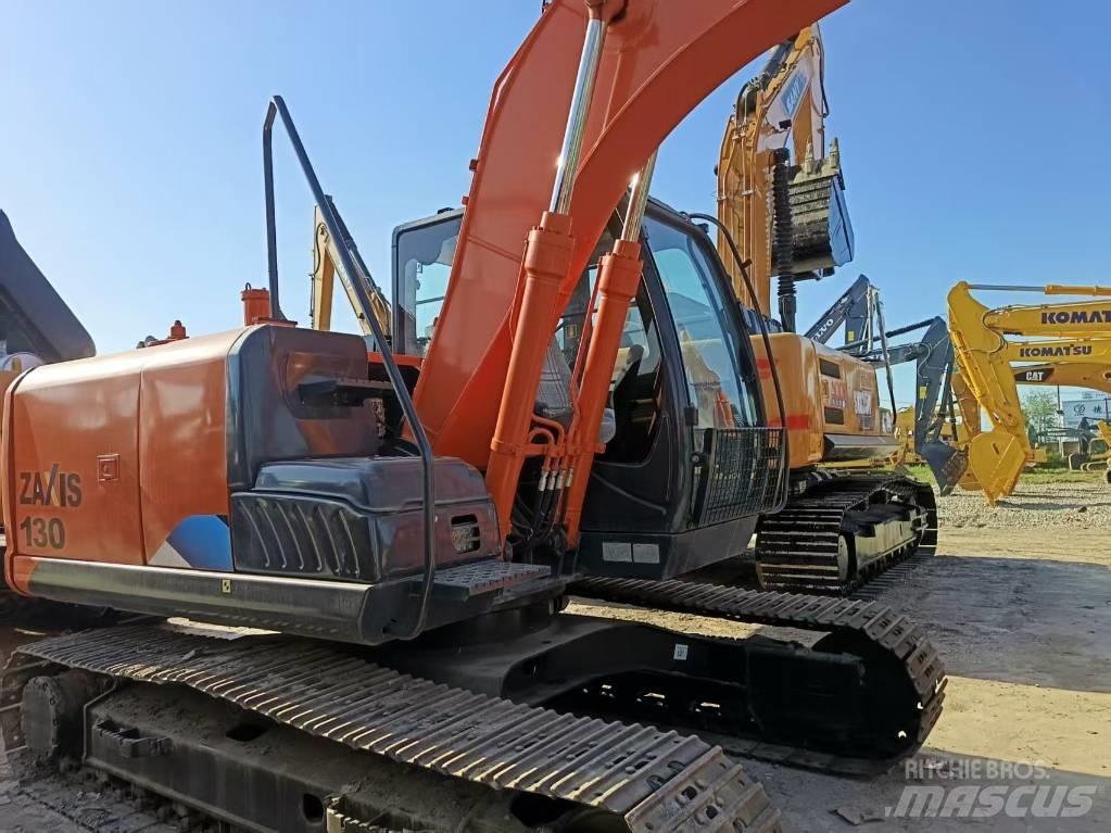 Hitachi ZX130-5A Bandgrävare