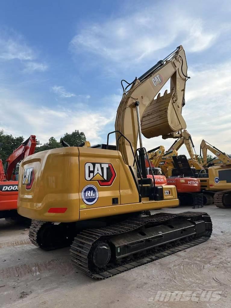 CAT 323 Bandgrävare