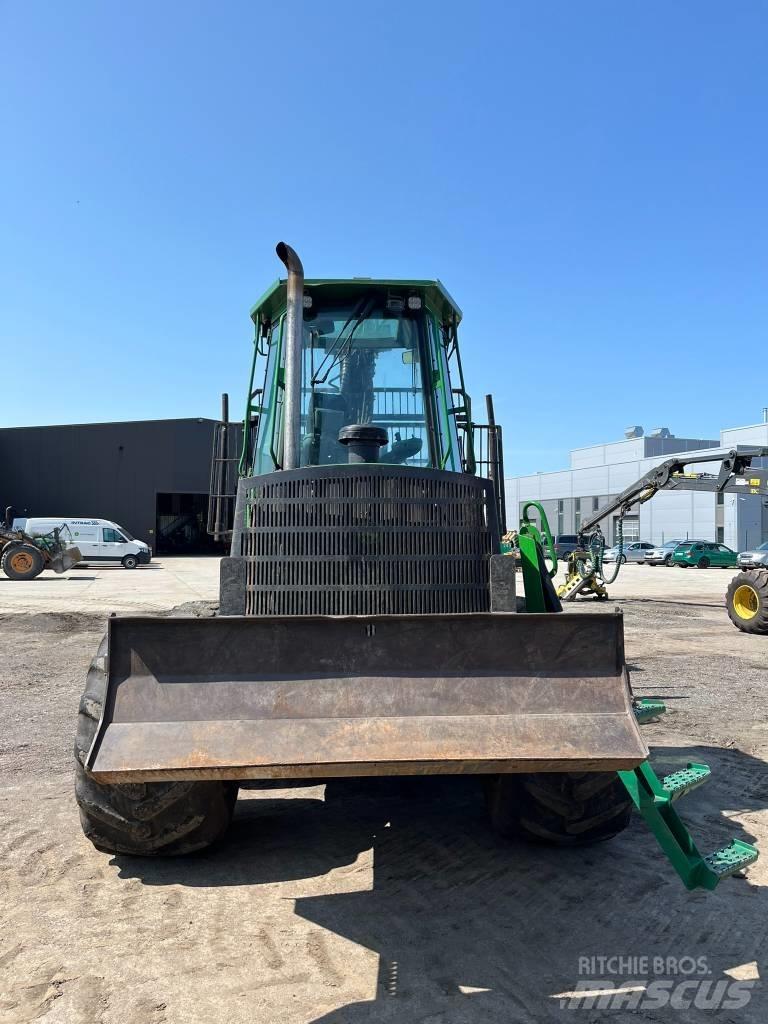 John Deere 1110D Skotare