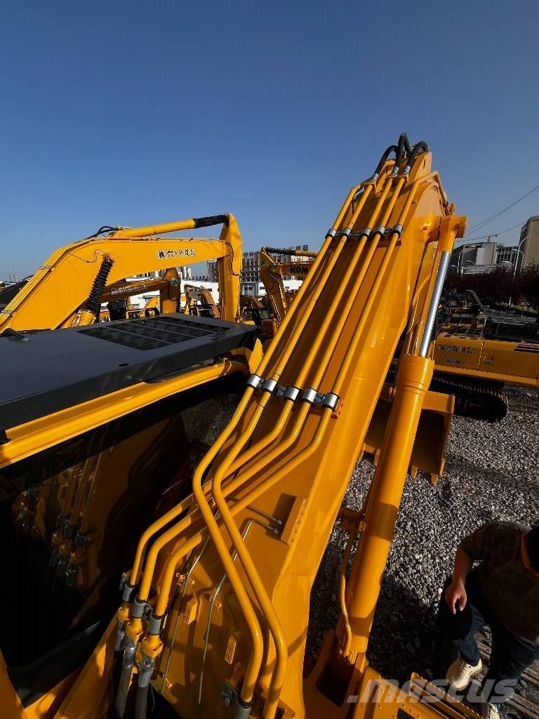 Komatsu PC450-8 Bandgrävare