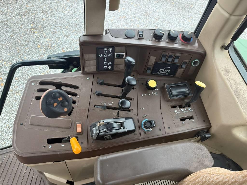 John Deere 6910 Traktorer