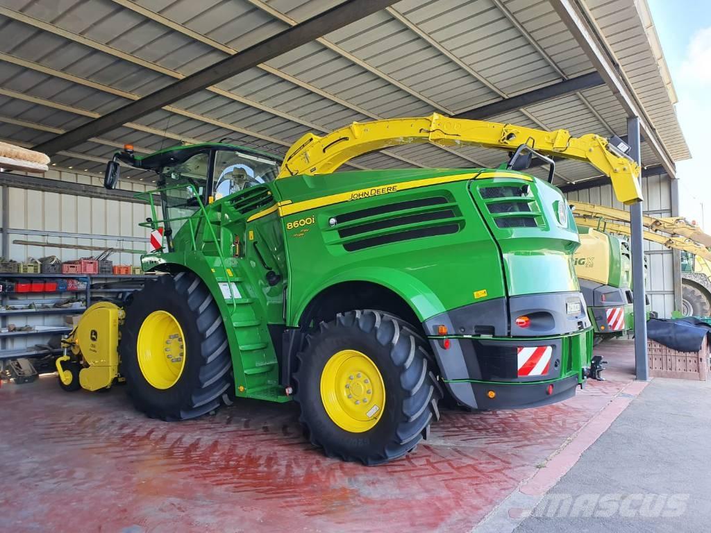 John Deere 8600I Självgående fälthackar
