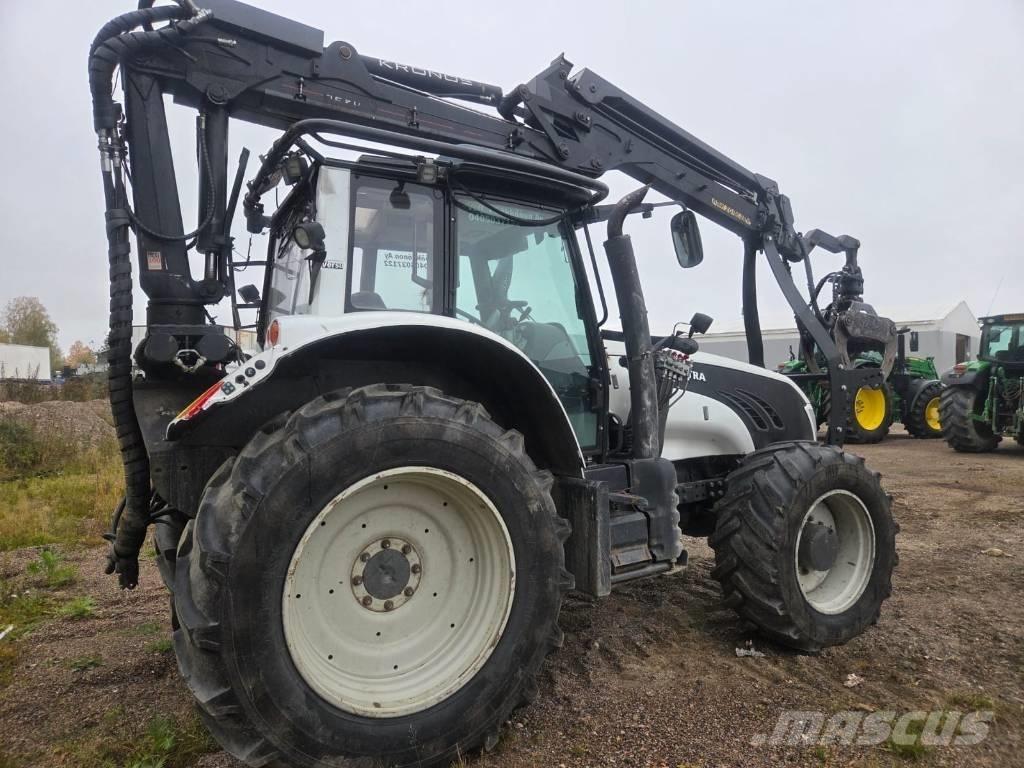 Valtra T 163 Traktorer