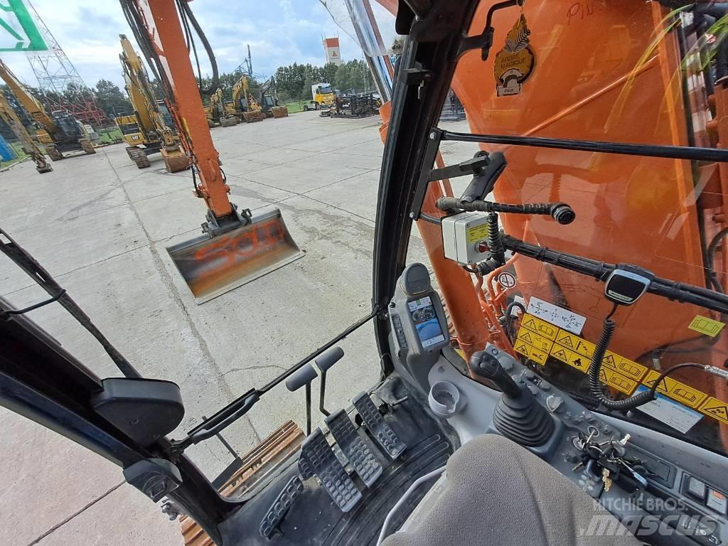 Hitachi ZX135US-6 Bandgrävare