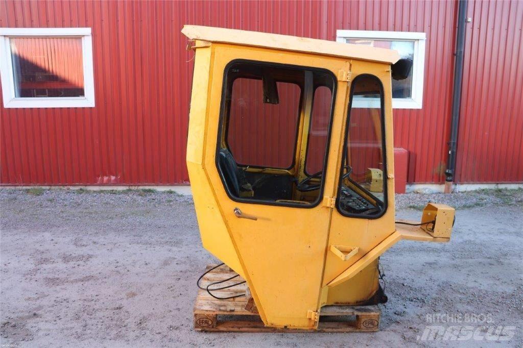 Lundberg 341 Hytter och interiör