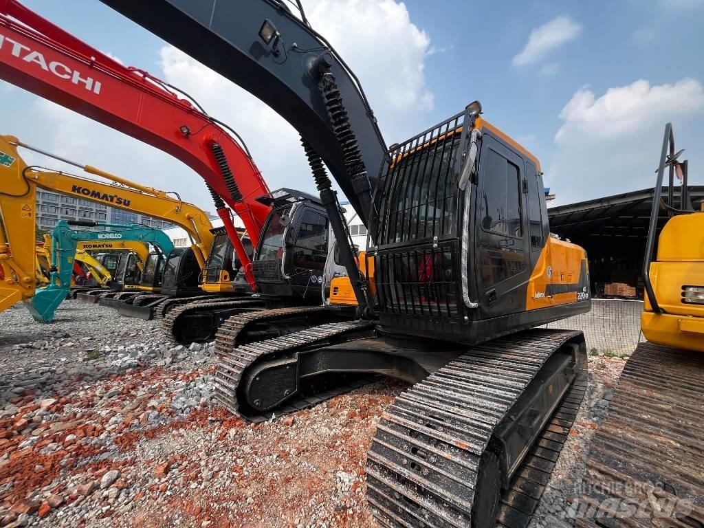 Hyundai HX 220 Bandgrävare